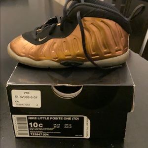 The buyer pay the chipping